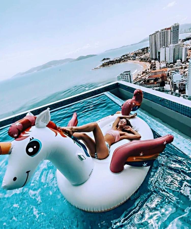 Beachfront Scenia Bay Apartment 芽庄 外观 照片