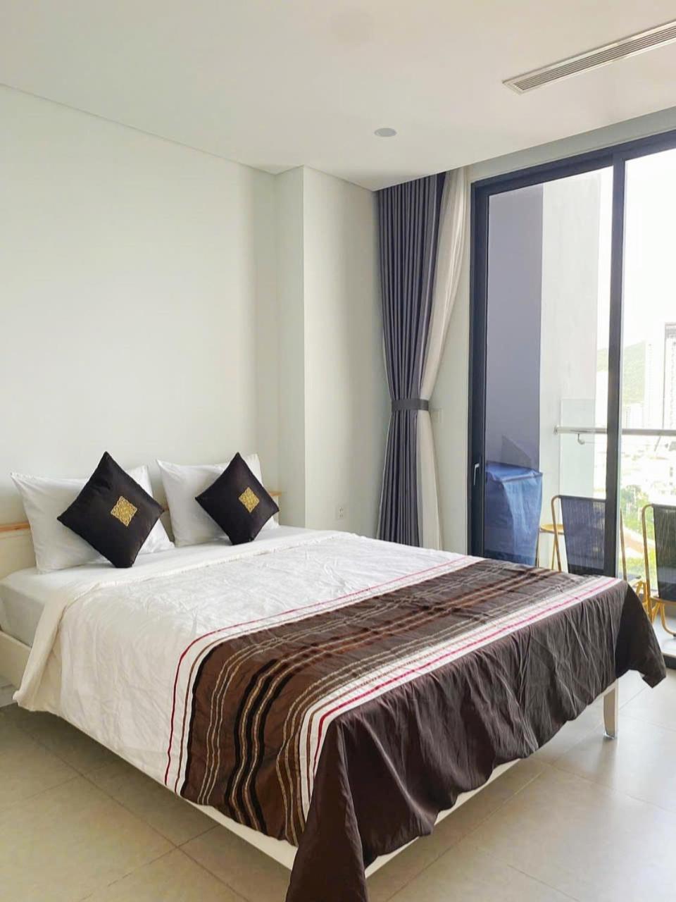 Beachfront Scenia Bay Apartment 芽庄 外观 照片
