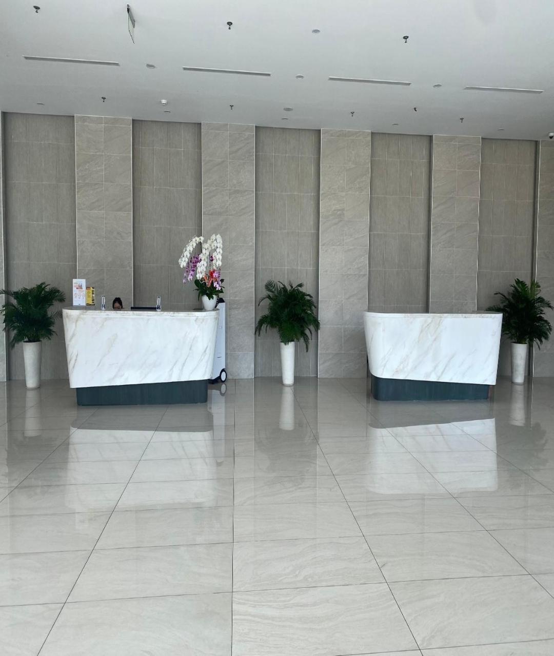 Beachfront Scenia Bay Apartment 芽庄 外观 照片